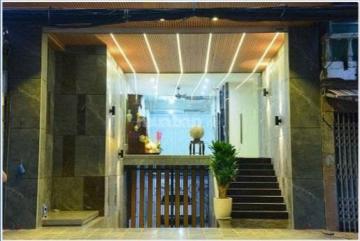 Cho thuê tầng 1 và tầng 2 nhà mặt đường số 585 Hoàng Hoa Thám, Hà Nội. 0904938888